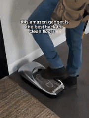 Car-Style Shoe Cover Dispenser ©